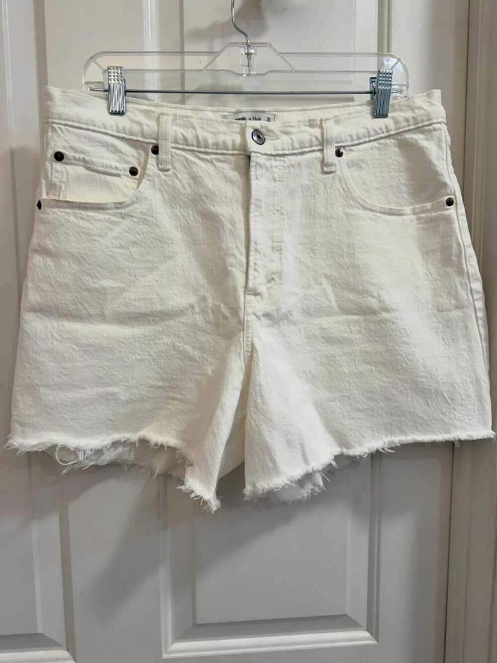 Abercrombie The Dad Short High Rise White 32/14